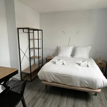 Wasat, Joli Appt 3 A カーン