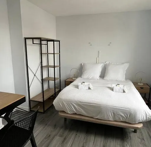 Wasat, Joli Appt 3 A カーン